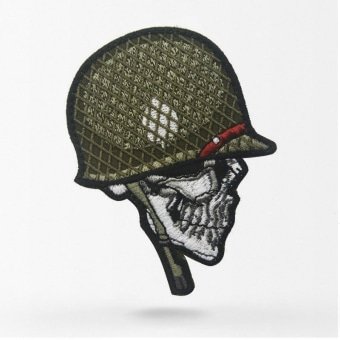 Parche de calavera con casco