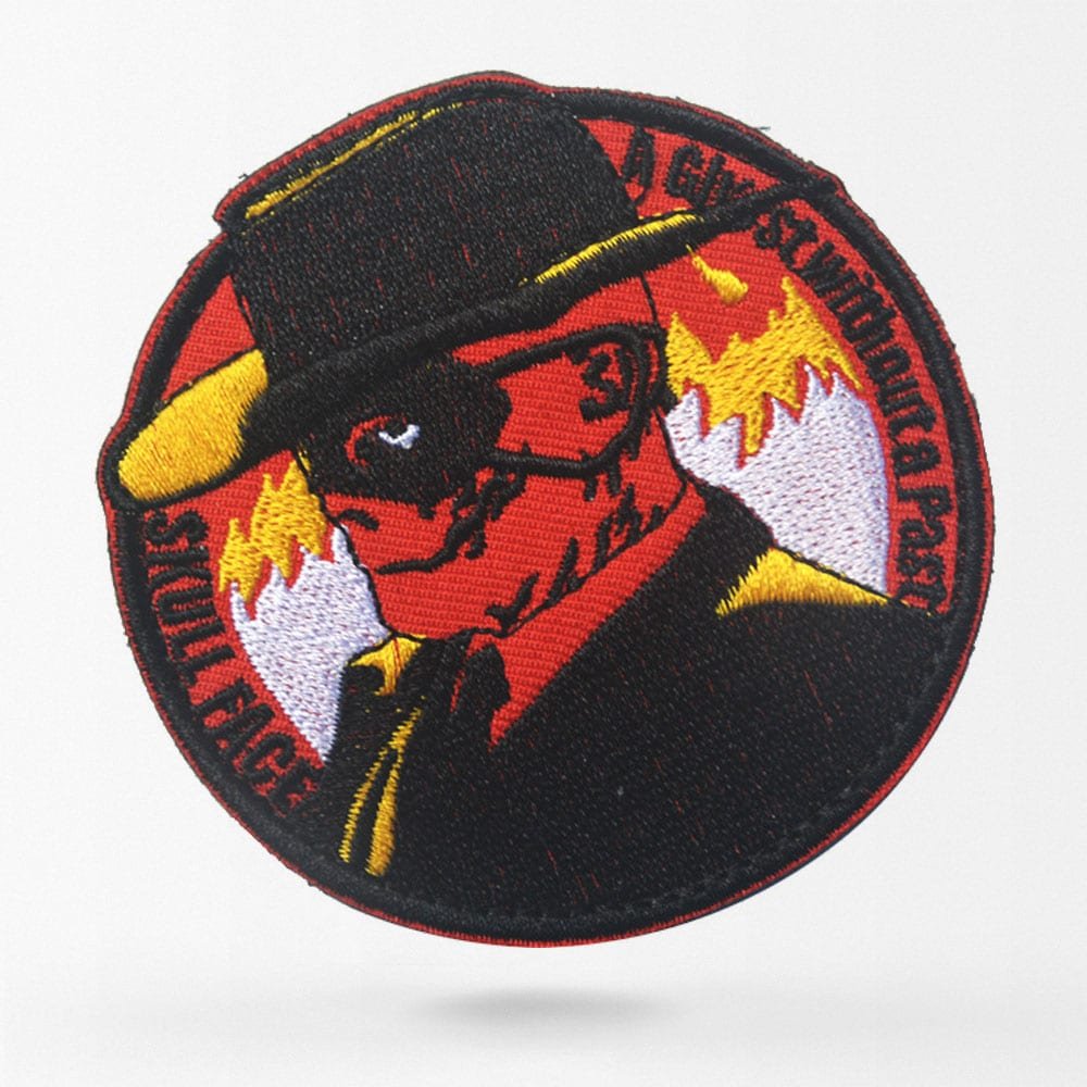 Parche con cara de calavera