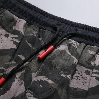 Streetwear camo cargo pants