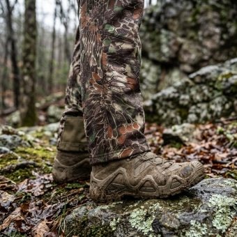 Waterproof softshell pants – Kryptek mandrake