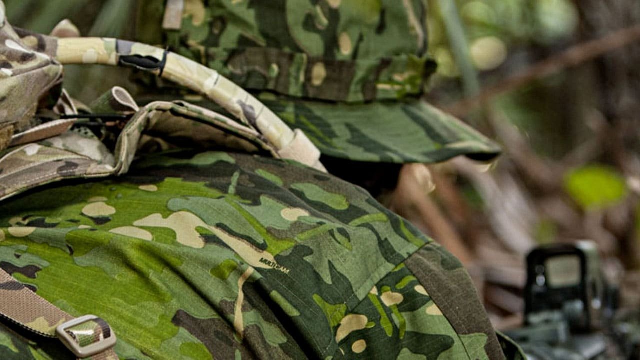 Multicam tropic en uso