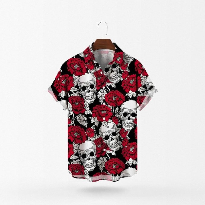 Camisa hawaiana con estampado de calaveras y flores