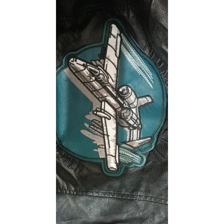 Chaqueta aviador de cuero con bordados indios photo review