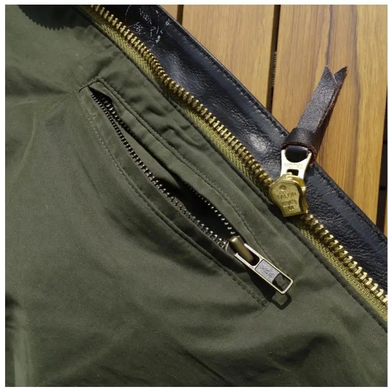 Chaqueta de vuelo tipo A2 de cuero con forro verde oliva - Imagen 7