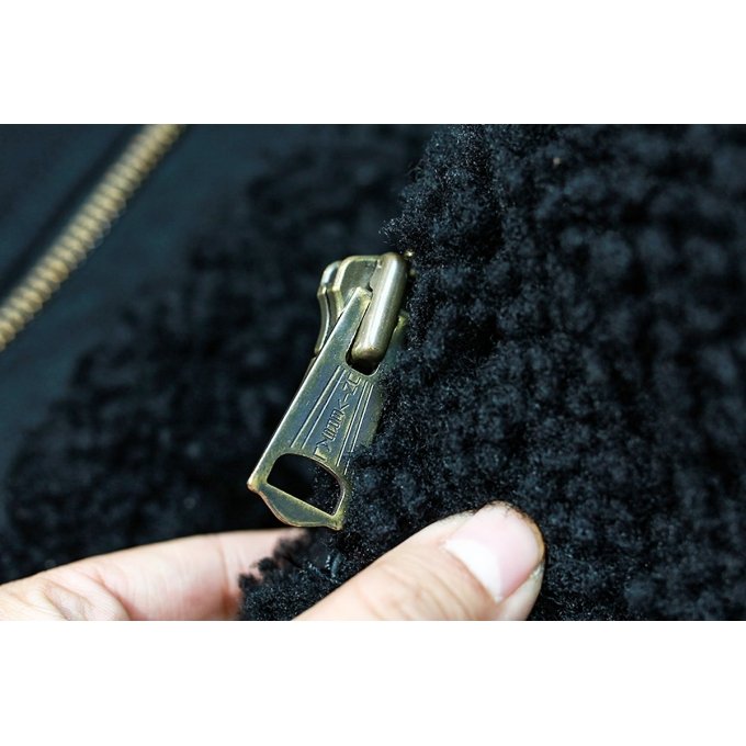 Chaqueta bomber B-7 de borrego para hombre - Imagen 10