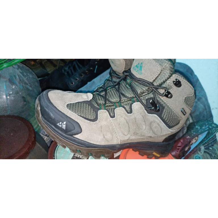 Botas de trekking de ante marrón Hikeup photo review