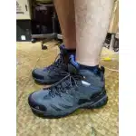 Botas de senderismo impermeables de ante gris photo review