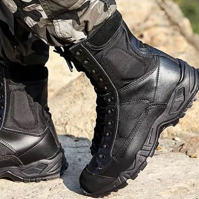 Botas militares negras con cordones - Imagen 3