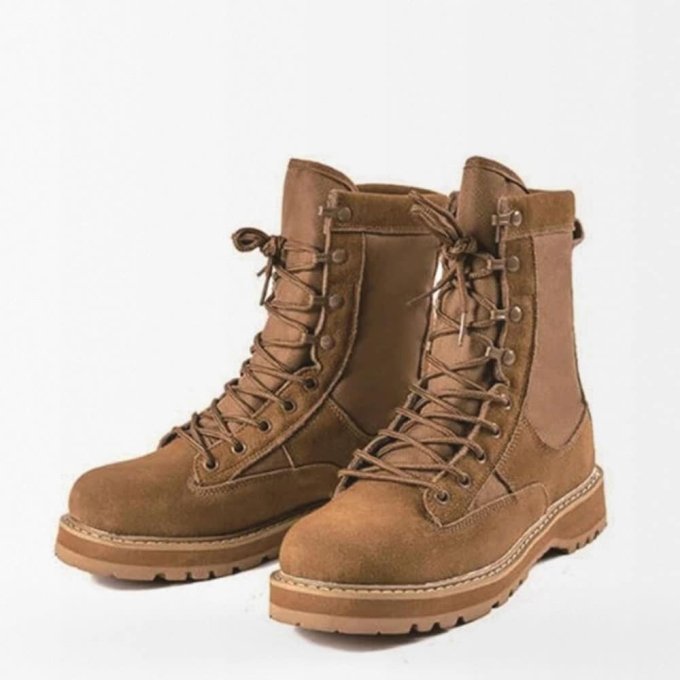 Botas militares de gamuza color coyote