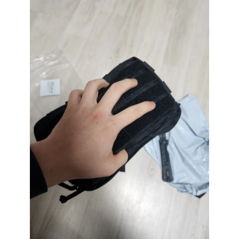 Bolsa táctica de pecho pequeña negra photo review