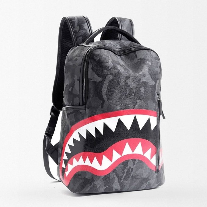 Mochila táctica de cuero camuflada