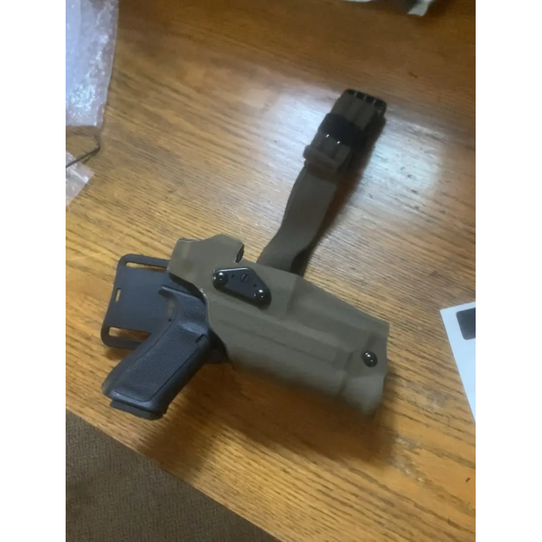 Funda drop-leg para Glock 17 color tan photo review