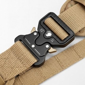Padded combat belt with pouch and key bouckle